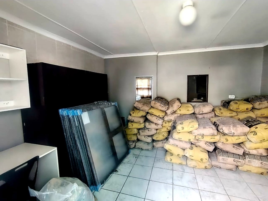 10 Bedroom Property for Sale in Quigney Eastern Cape